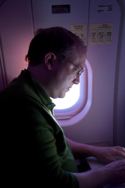 Sunrise_and_Email_on_the_Plane